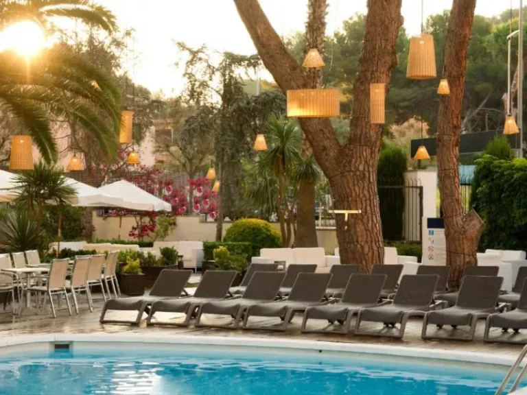 Hotel Alegria Fenals Mar 3*