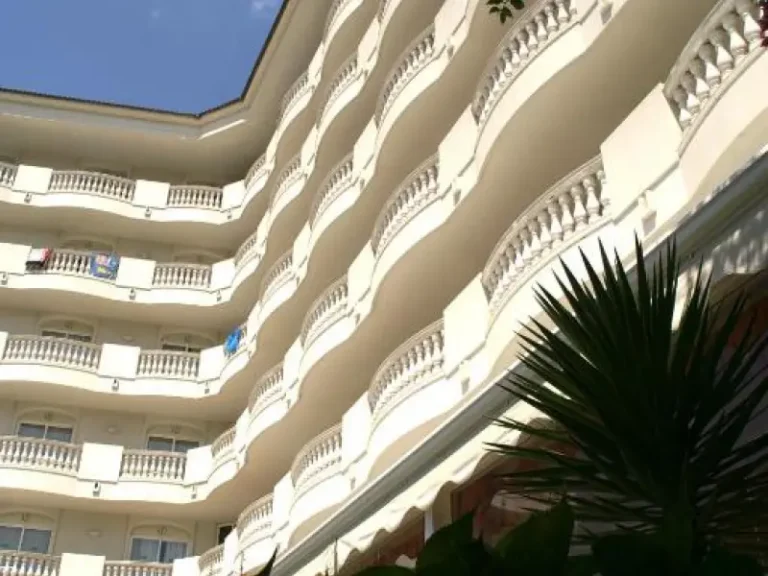 Hotel Alegria Fenals Mar 3*