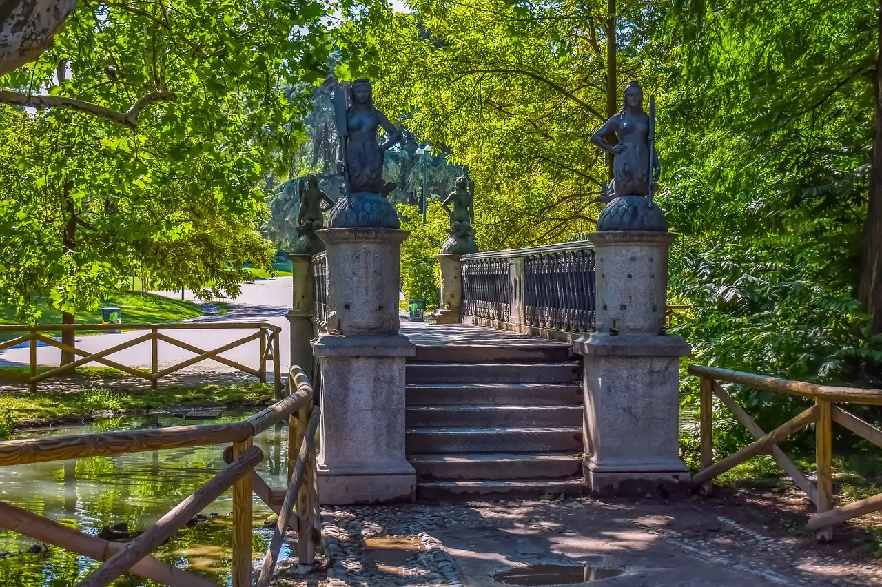 park-mostova