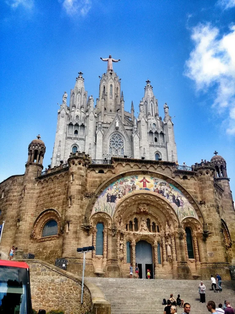 cathedral-190239_1280