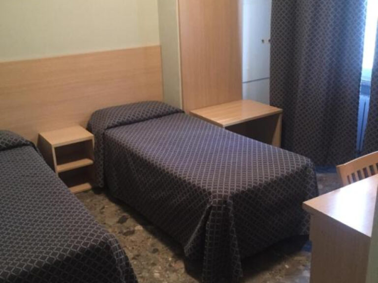 hotel_belvedere_spavaca_soba_felix_travel_sanremo_leto