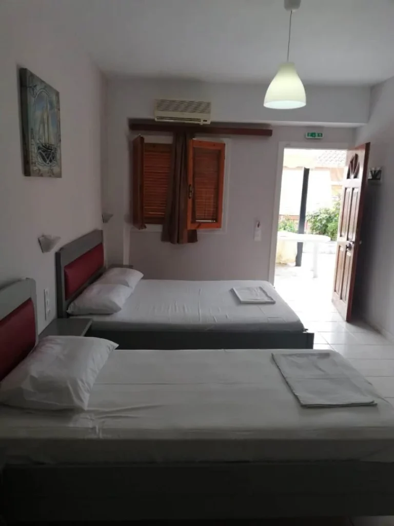 Letovanje-Grcka-apartmani-Parga-vila-Hani-11-810x1080