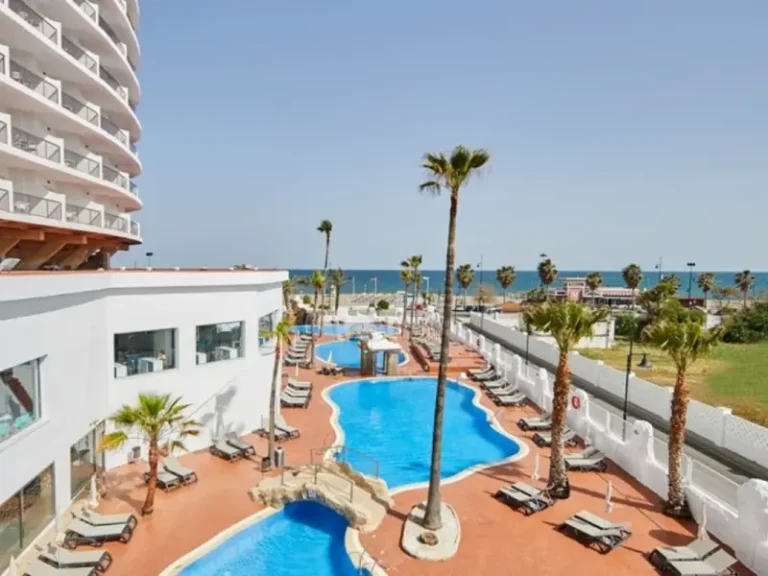 ibersol-torremolinos-beach-Piscinab