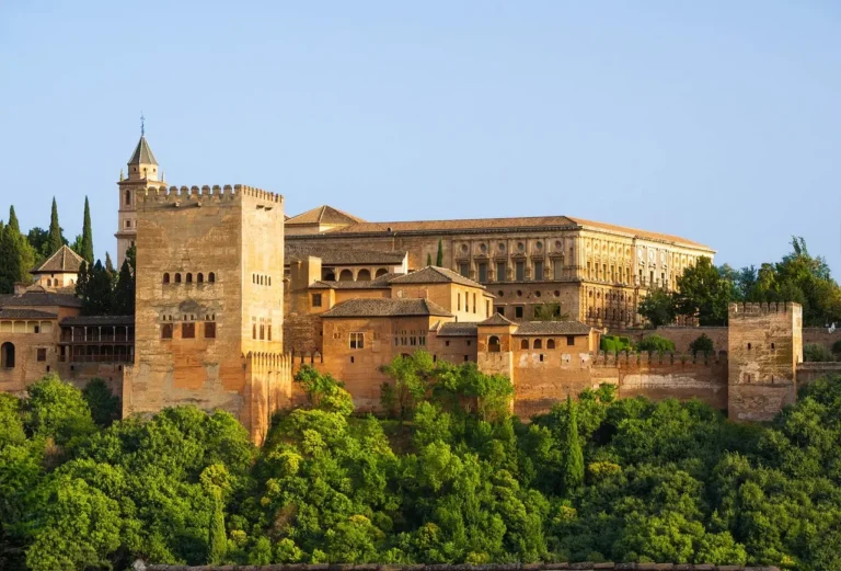 alhambra-872599_1280
