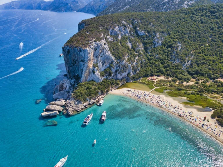 cala_luna_plaza_ sardinija