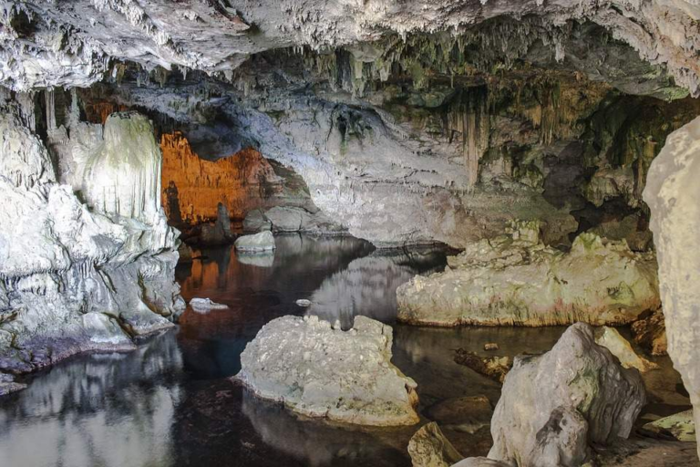 caves-neptune