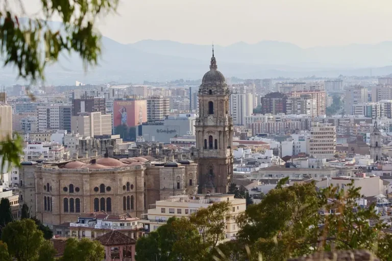 malaga-3619271_960_720